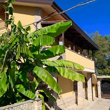 בית נופש Flowery House *