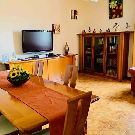 בית נופש Flowery House *